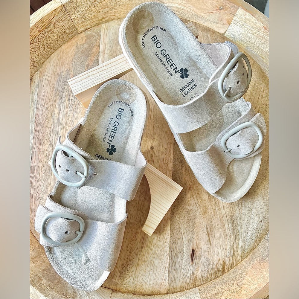 BIO GREEN Leather Suede Slide Spain Sandals Women’s 38 US 7.5 Beige Comfort NEW